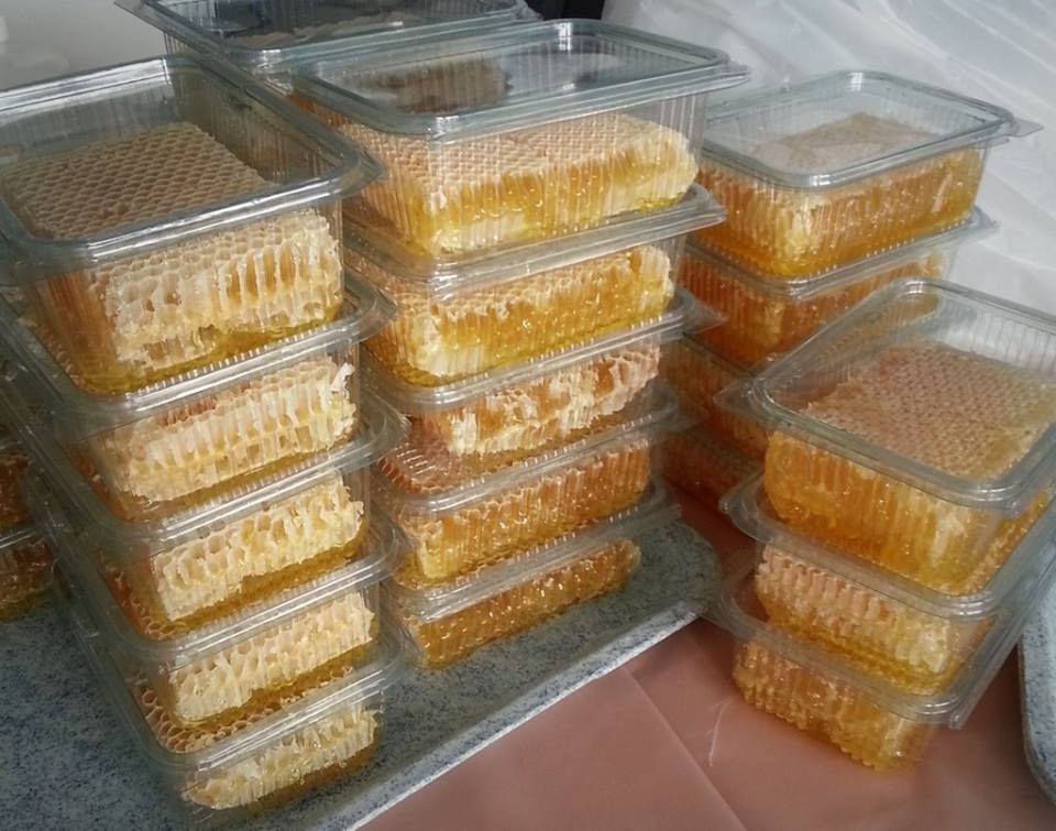 Cire d'abeille bio est disponible chez - Detercos Vente matière première  et emballage cosmétique en tunisie